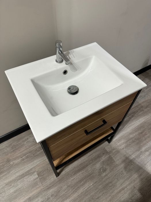 Szafka łazienkowa z umywalką