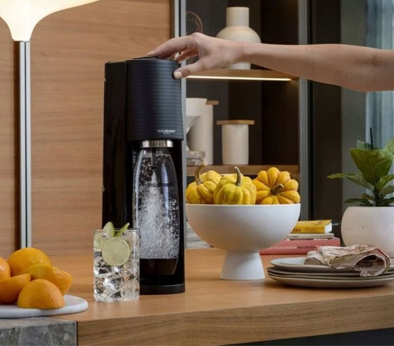 SODASTREAM SATURATOR Urządzenie do Gazowania Wody + Butelka Cylinder