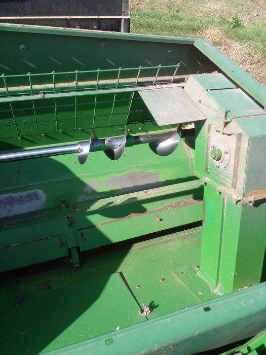 Комбайн Джон ДІР 1042