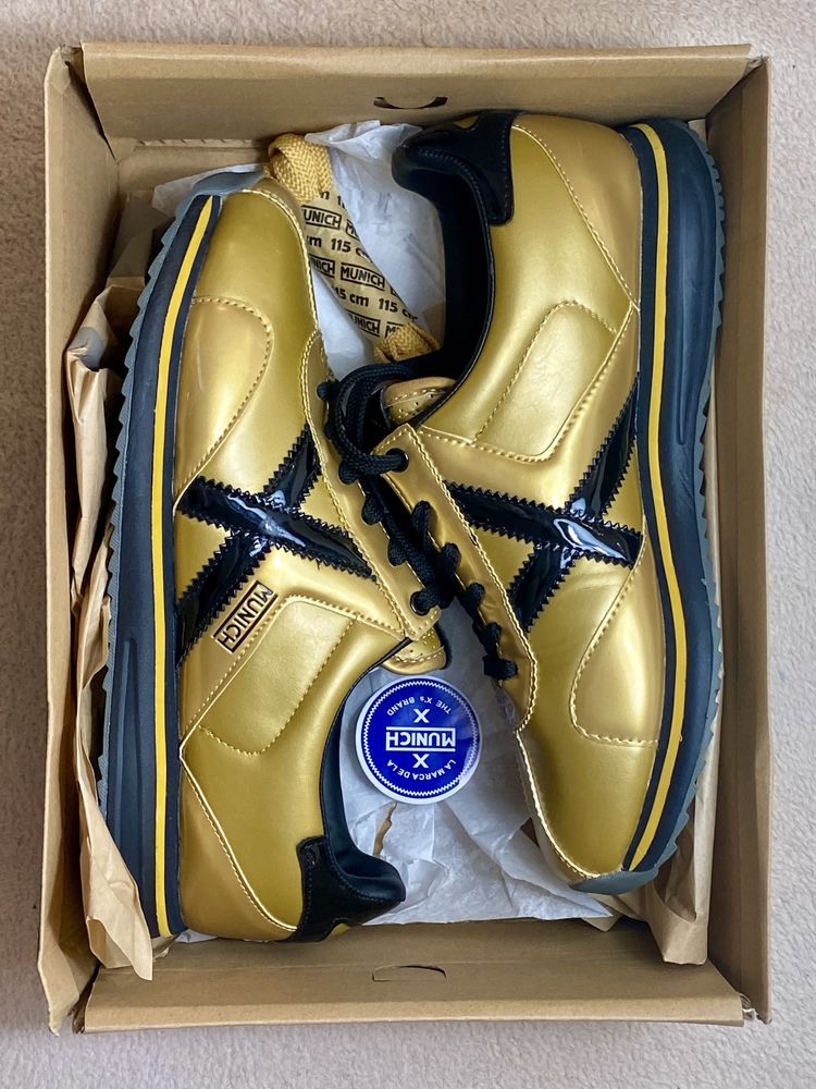 Munich Sapporo złote sneakersy