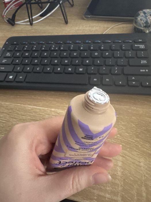 Eveline podkład fluid Better than Perfect Almond Beige 2.5 Warm
