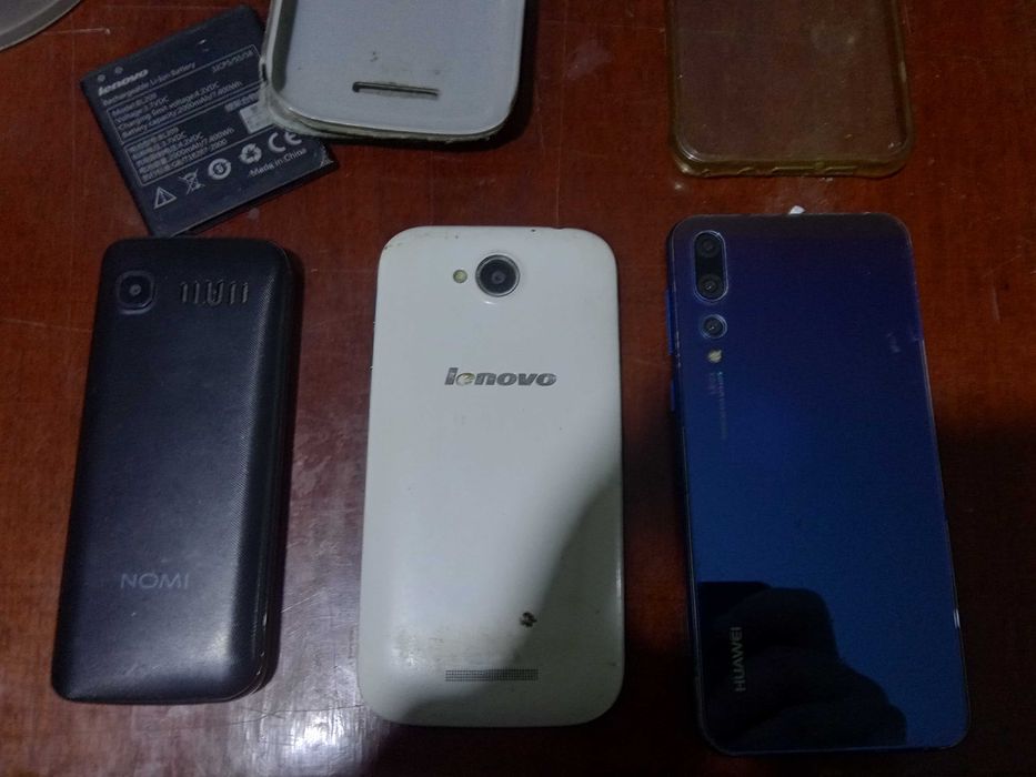 Мобильные телефоны на зап части или под востановление. Цена за все.