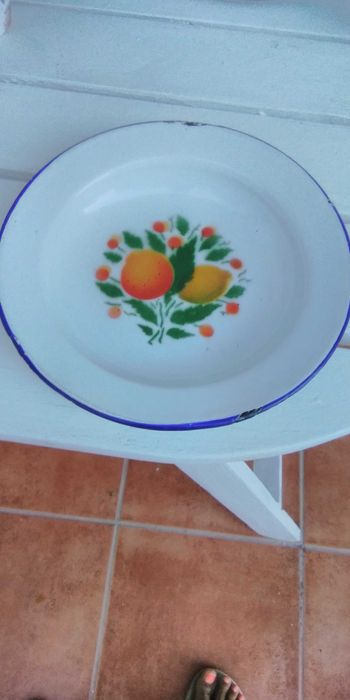 Tigela e m esmalte e prato