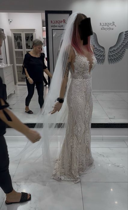 Angela suknia slubna krysztalki dluga syrenka dekolt dopasowana