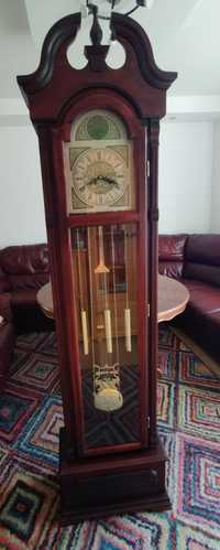 Zegar MAHOŃ stojący wahadłowy nakręcany TEMPUS FUGIT