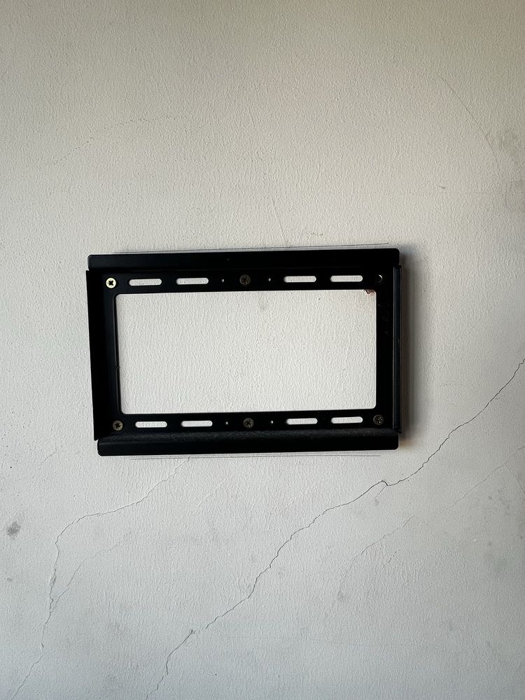 Tv Smart 32 com suporte de parede