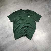 MĘSKA Koszulka Bawełna Letnia Małe Logo Haft Nike Zielona Sportowa