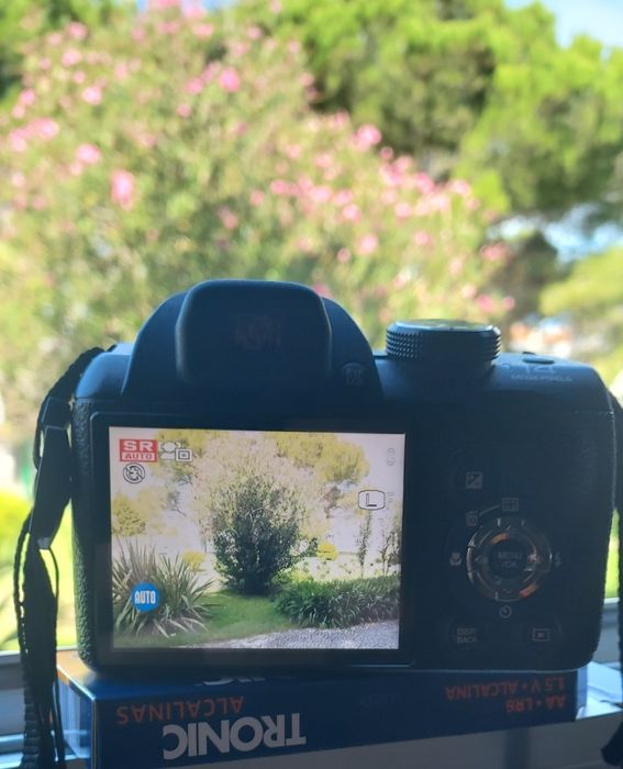 Maquina Fotográfica Fujifilm FINEPIX S 4000