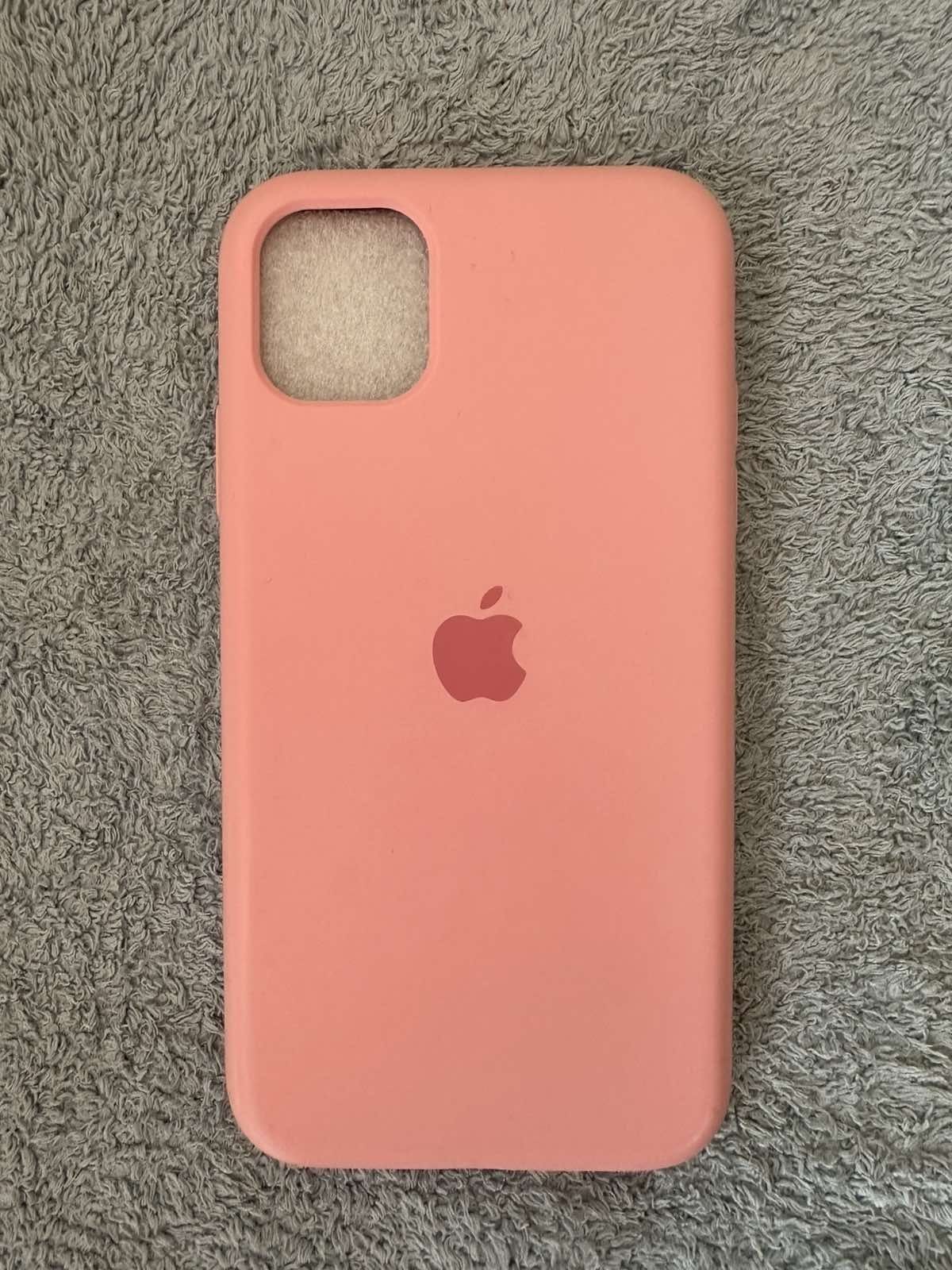 Чехол на IPhone 11 несколько штук