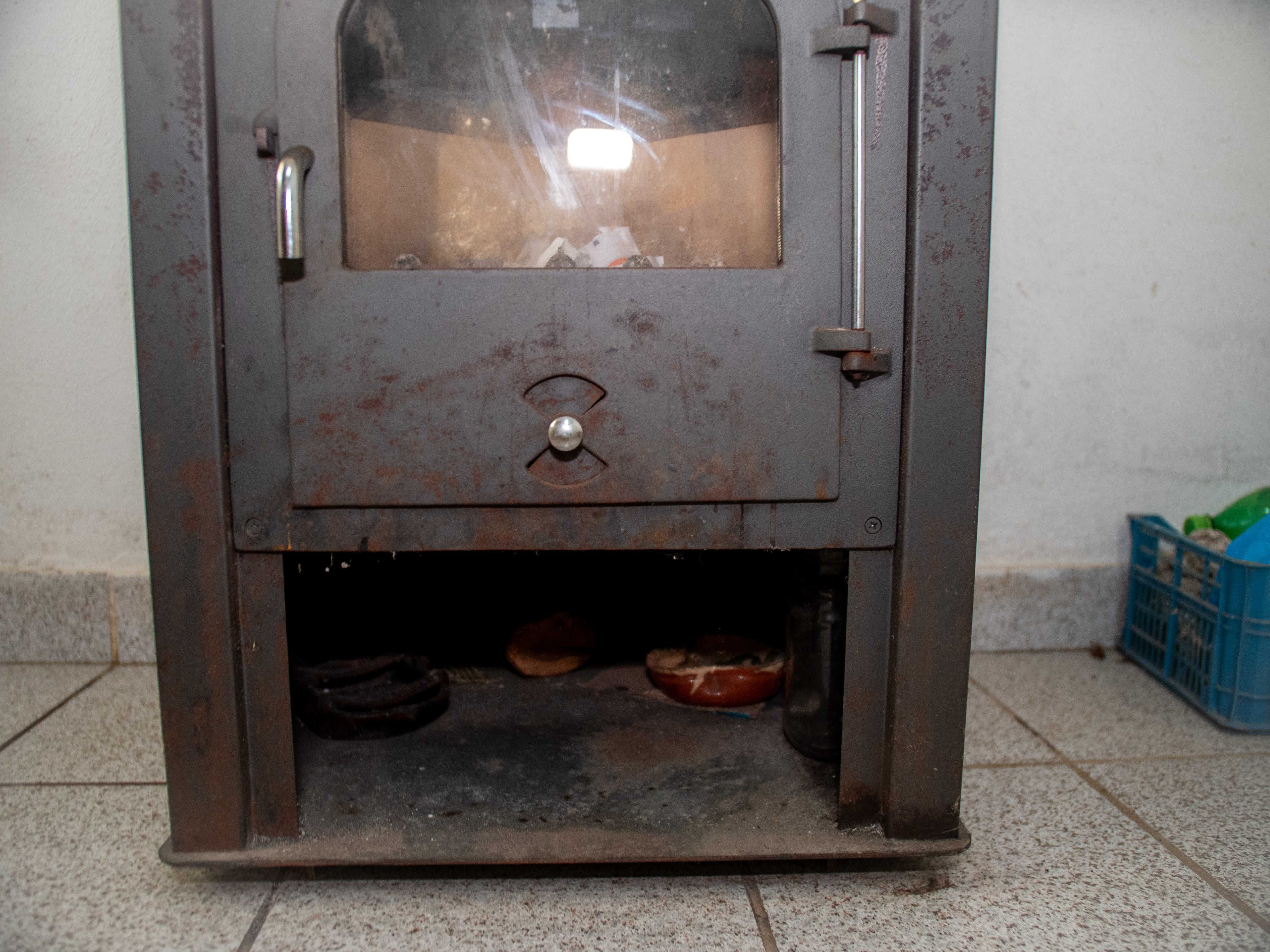 Salamandra a Lenha com Forno – Prática e Eficiente