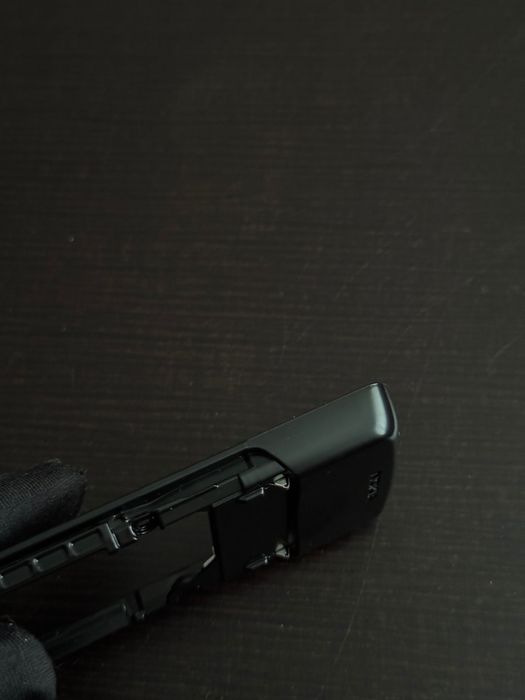 Станина Nokia 8800 Sirocco Gold Black средняя часть пластик