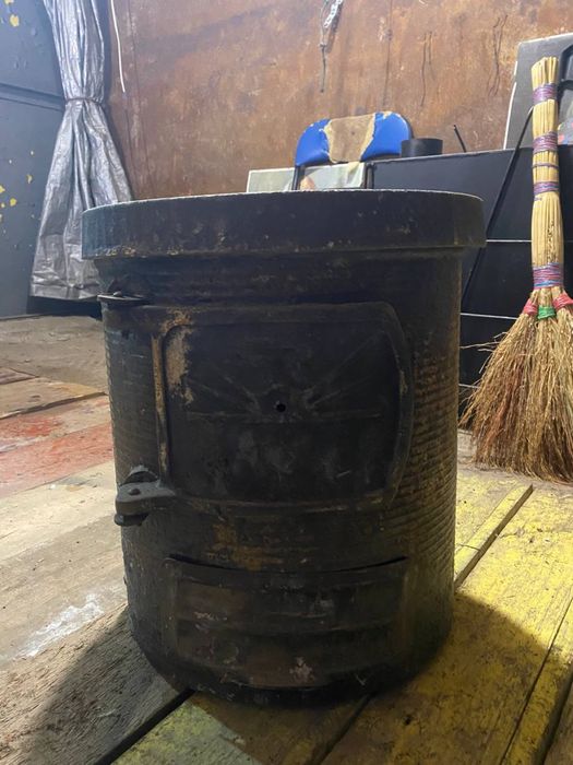 Буржуйка чугунная