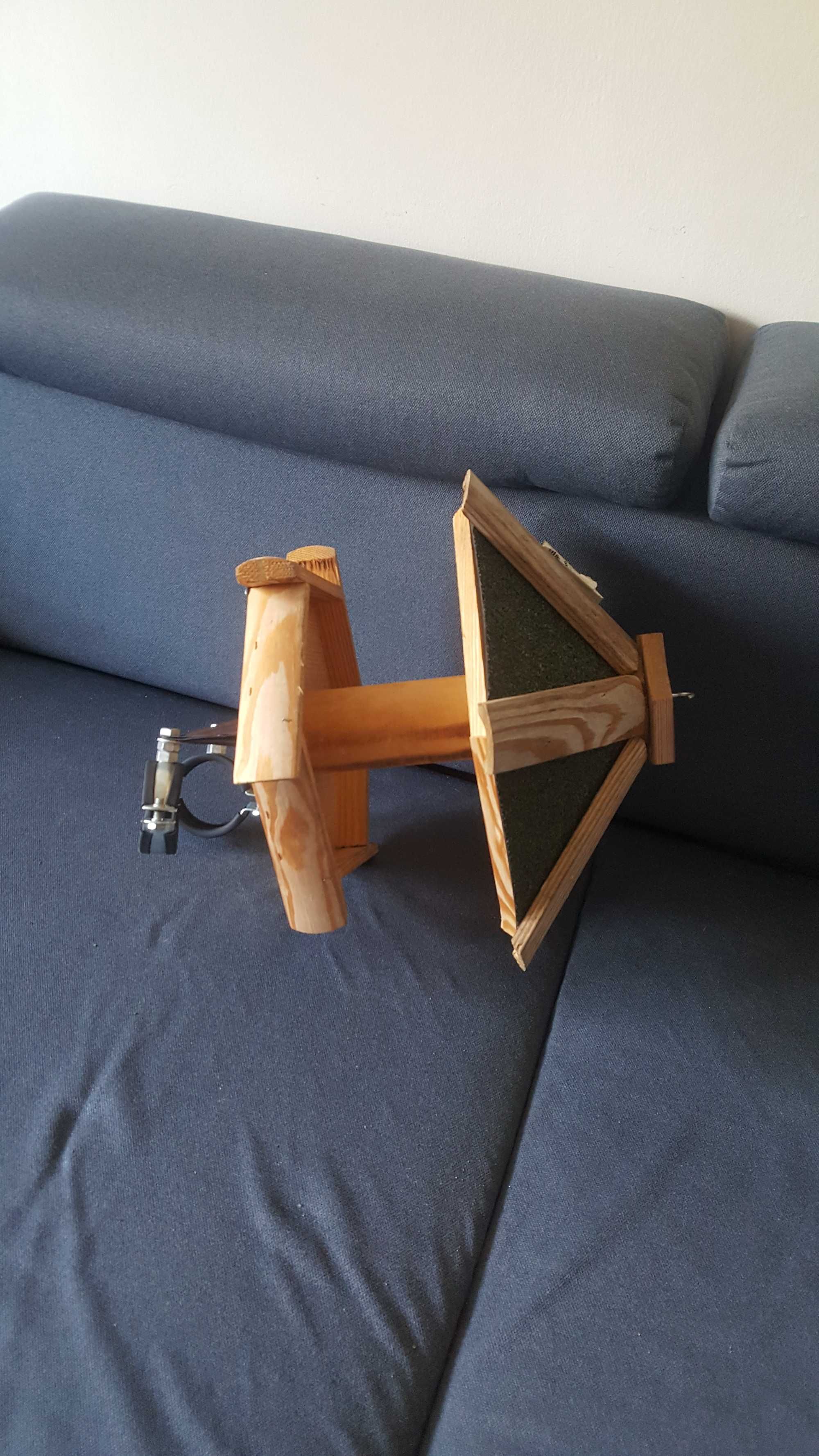 Sprzedam karmnik dla ptaków.