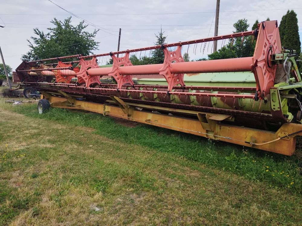 claas lexion  heder vario 1050 z wózkiem