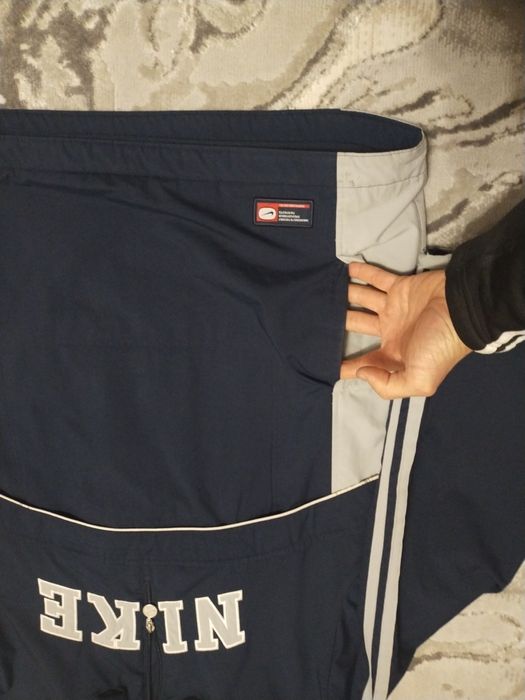 Вінтажна куртка анорак Nike з великим логотипом