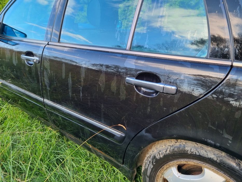 Mercedes Benz w210 e300td  drzwii kpl
