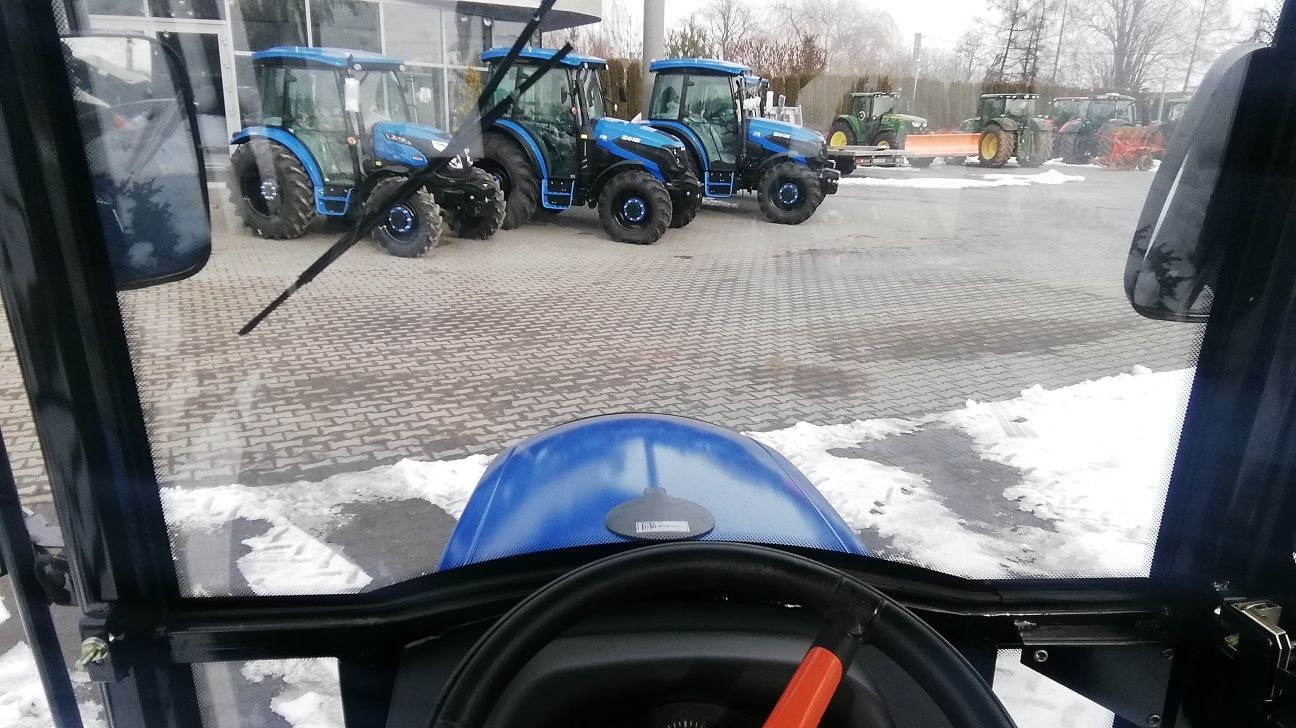 Ciągnik rolniczy/komunalny z kabiną DF304G2 , 25 kM, 4x4, 8/8 rewers