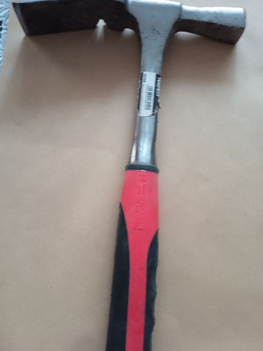 Sprzedam młotek murarski