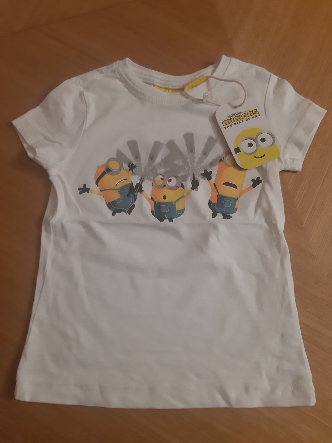 Nowy t-shirt dziecięcy z Minionkami