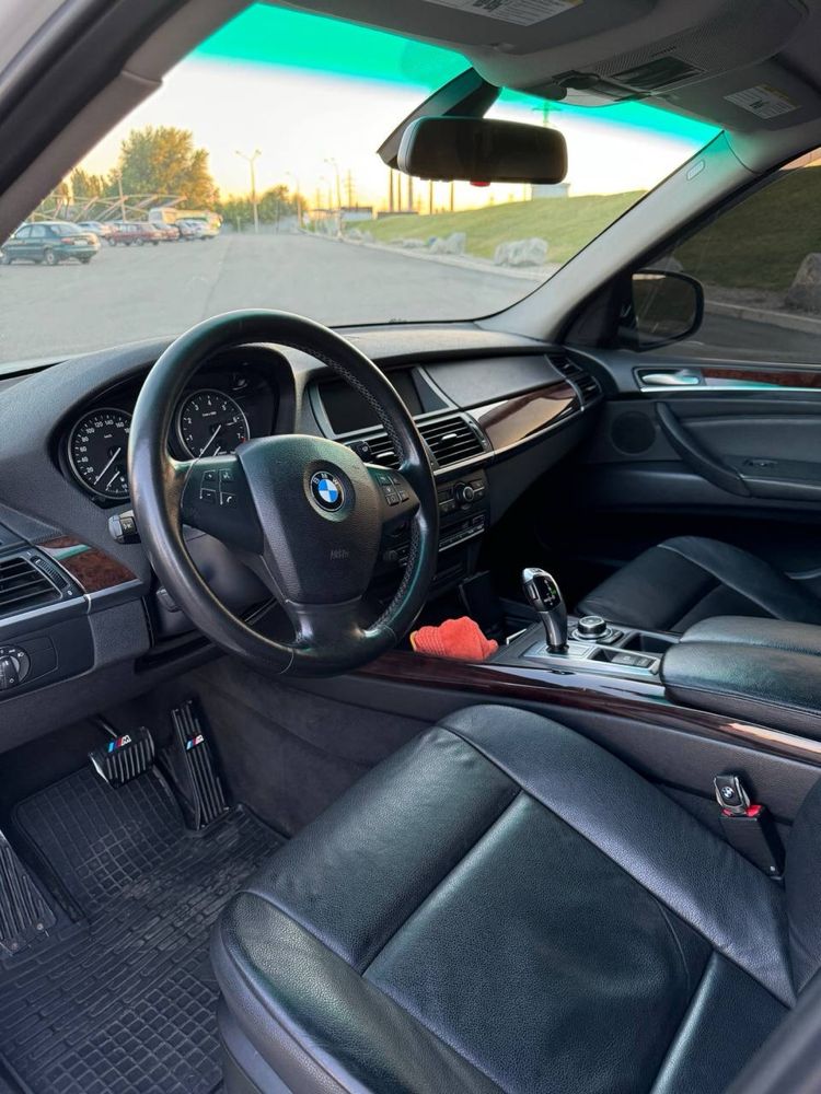 BMW X5 e70 2011 3.0 бензин