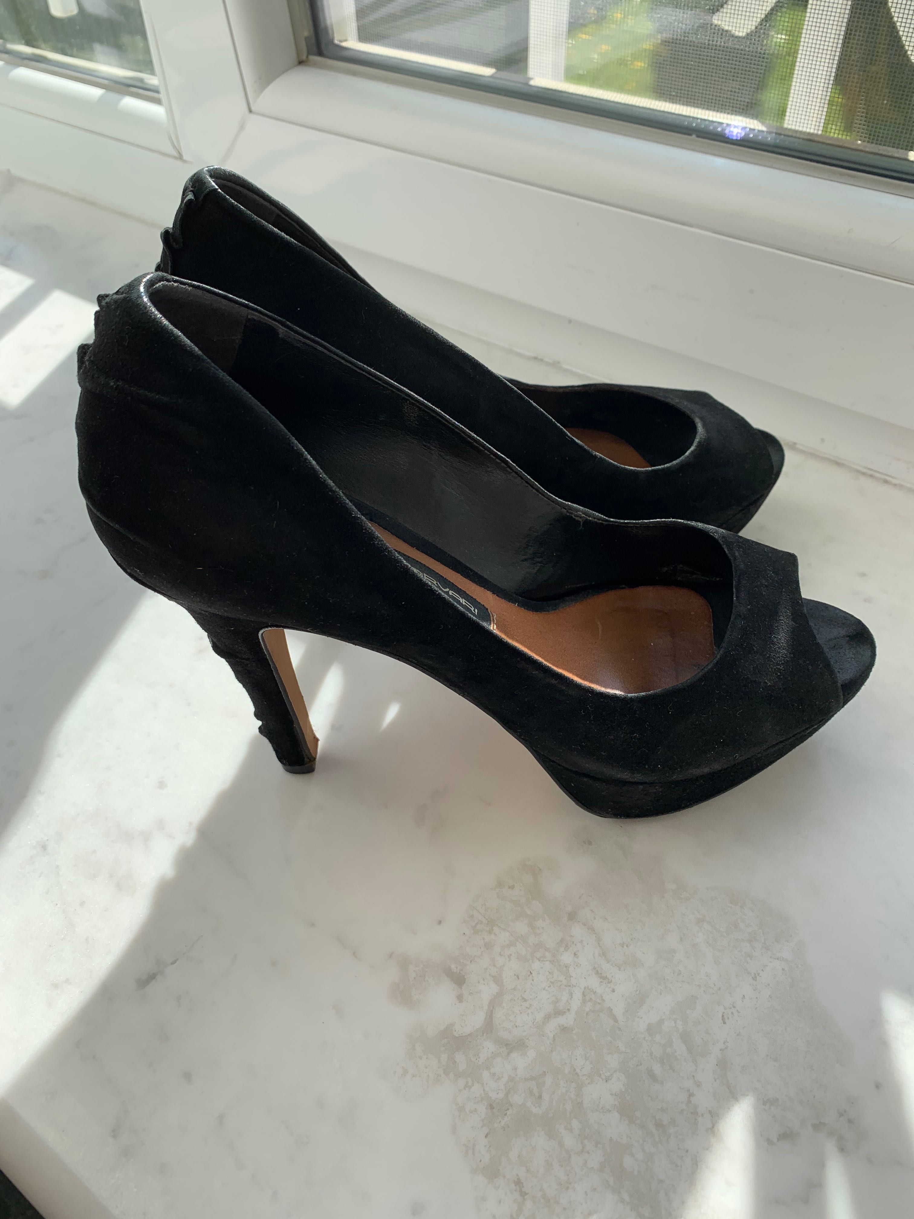 Туфли чёрные замшевые Luciano Carvari 38 размер