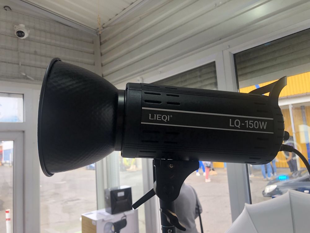 Лампа видеосвет LQ-150W