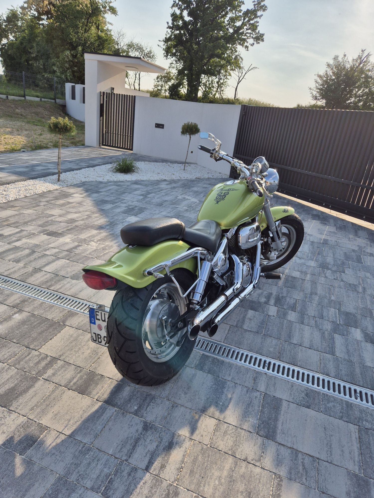Suzuki vz800 marauder