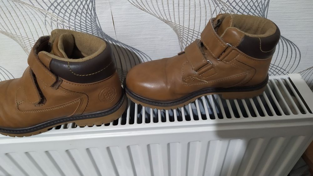 Детские ботинки коричневые