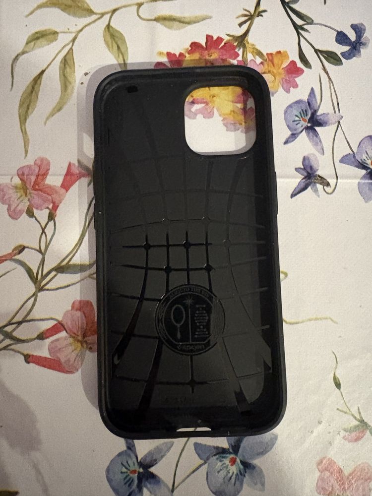 Etui spingen iphone 15 czarne