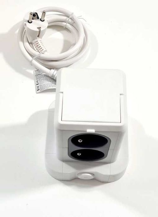 Przedłużacz kostka PRO-MAX 8 gniazd + 2x USB biały