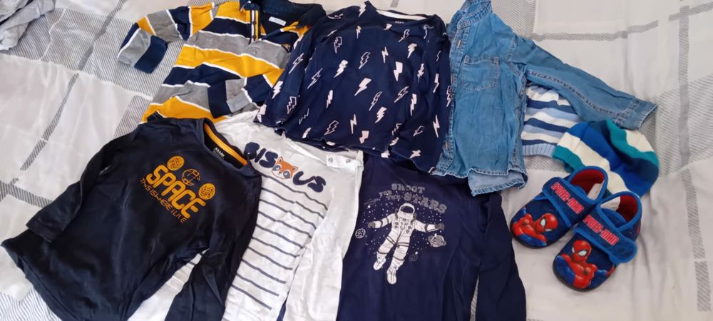 Lote roupa bebé/criança 2/3/4 anos (72 peças)