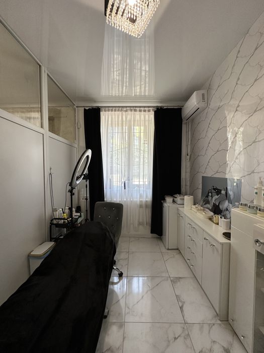 ПРОДАЖ комерційного приміщення, 3 мкрн (ЛІВИЙ БЕРЕГ)