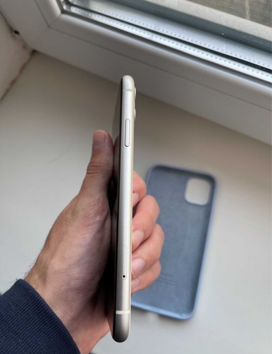 Iphone 11 64 гб.