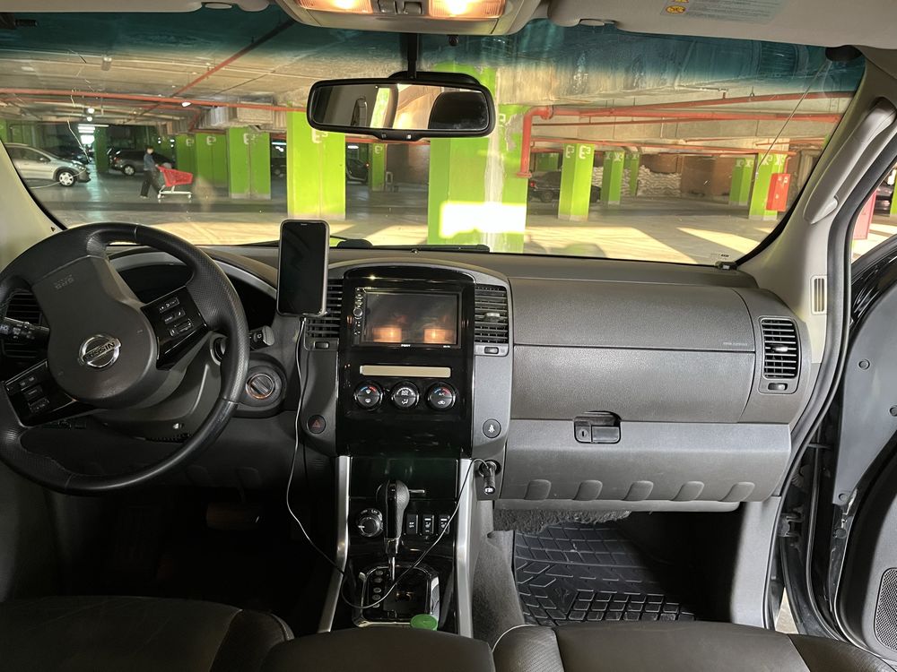 Nissan Pathfinder 2011