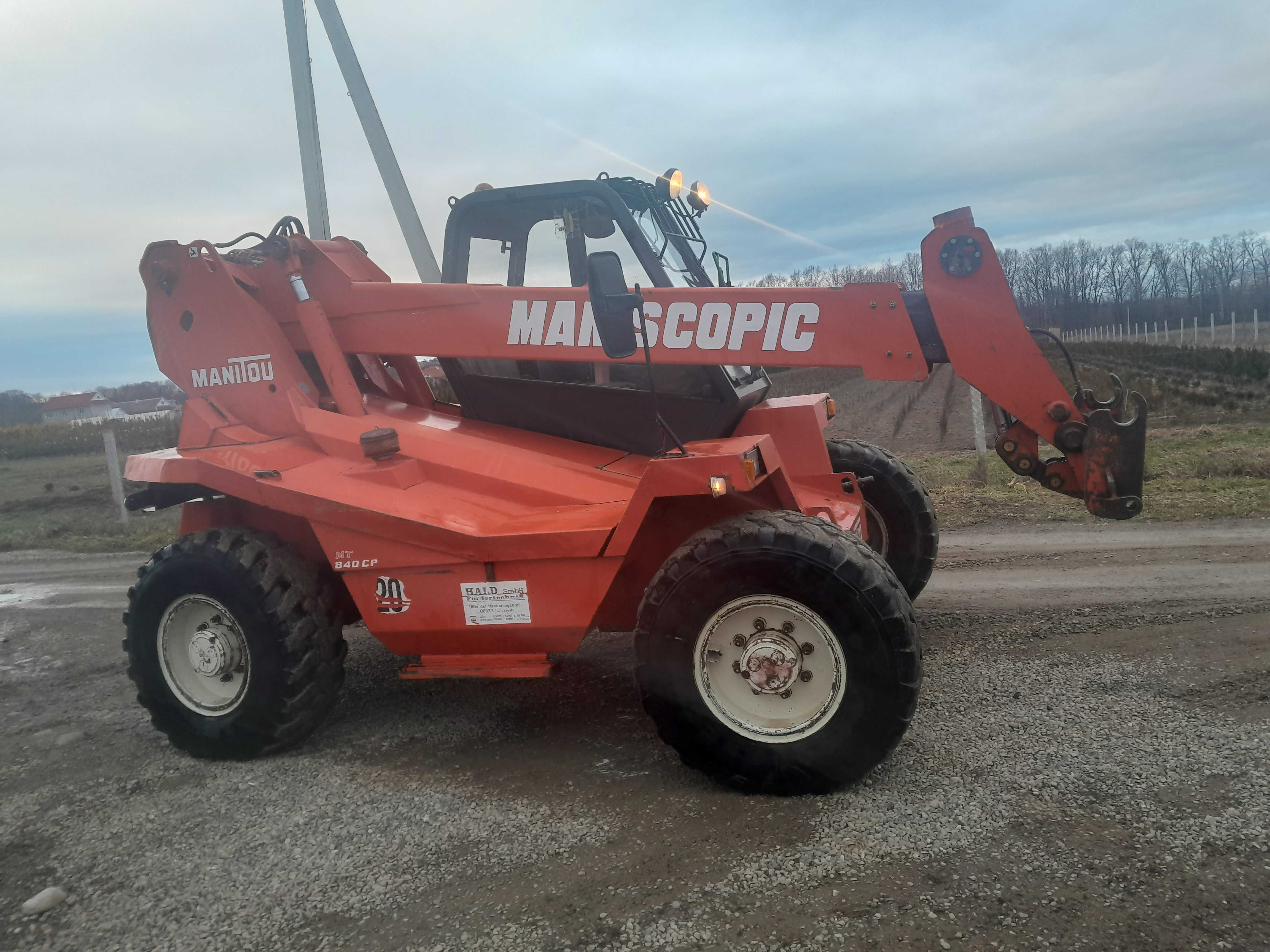 Продається   телескопічний навантажувач MANITOU   MT 840 CP