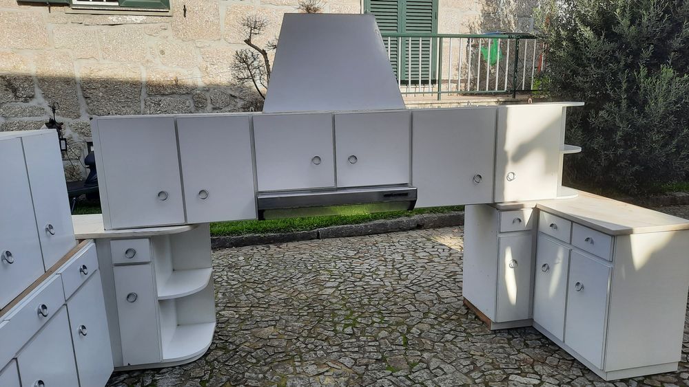 Cozinha em excelente estado, com Exasutor