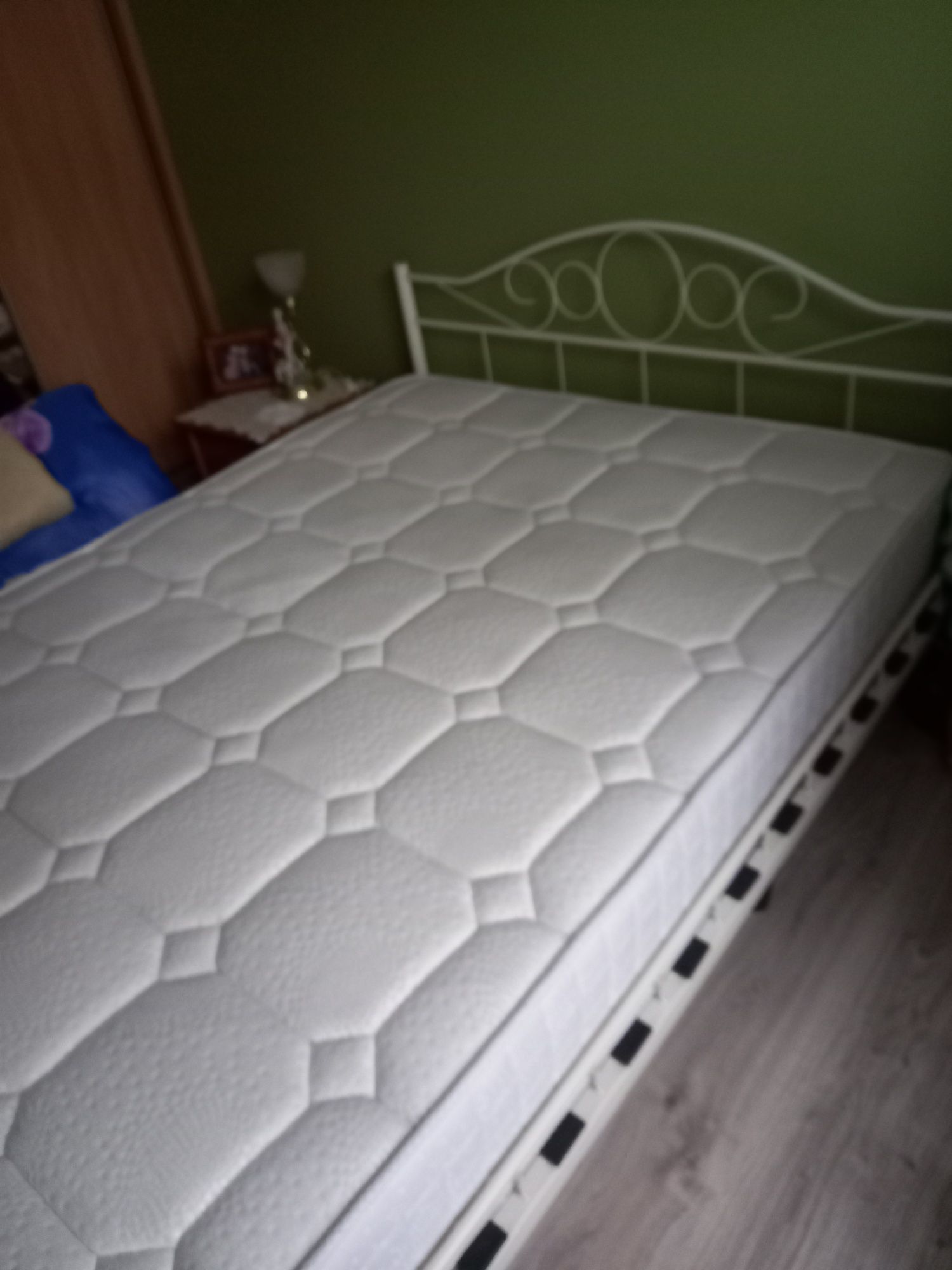 Sprzedam łóżko mąło używane