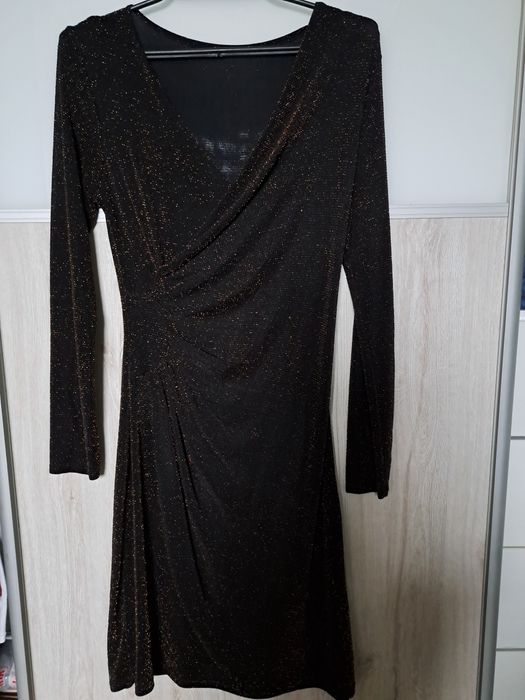 Sukienka złota nitka r. 40