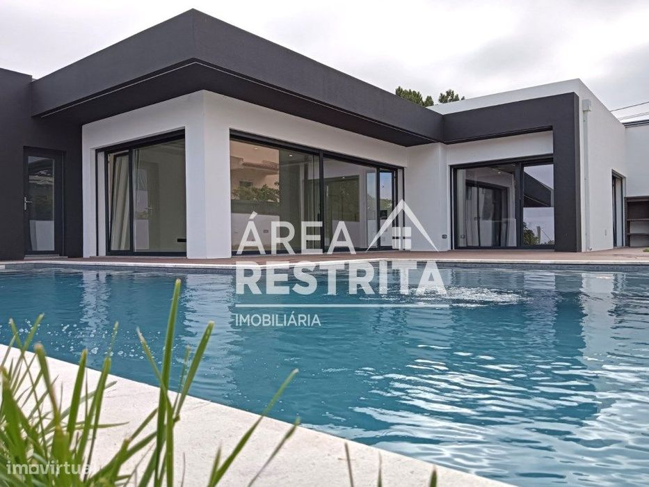 Fantástica Moradia Isolada T3 Com Piscina Em Lote De 510M2