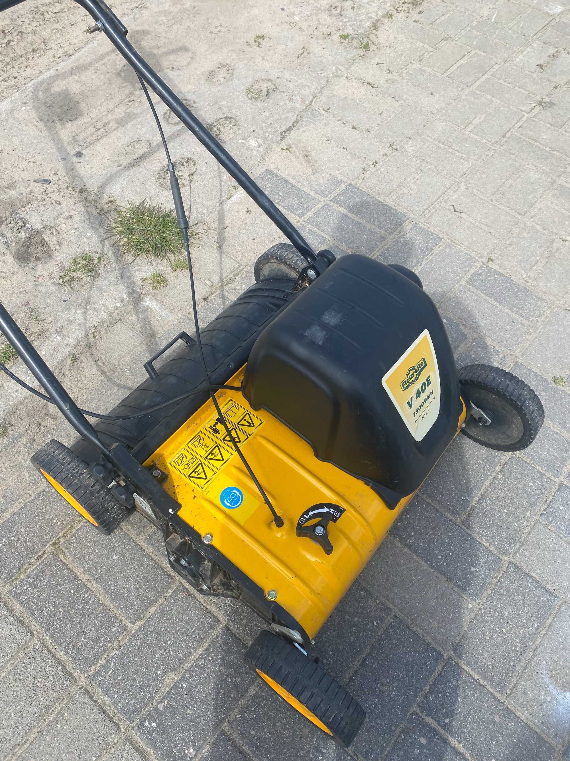 Niemiecki wertykulator elektryczny Fleurelle V40E Moc 1500W
400 zł