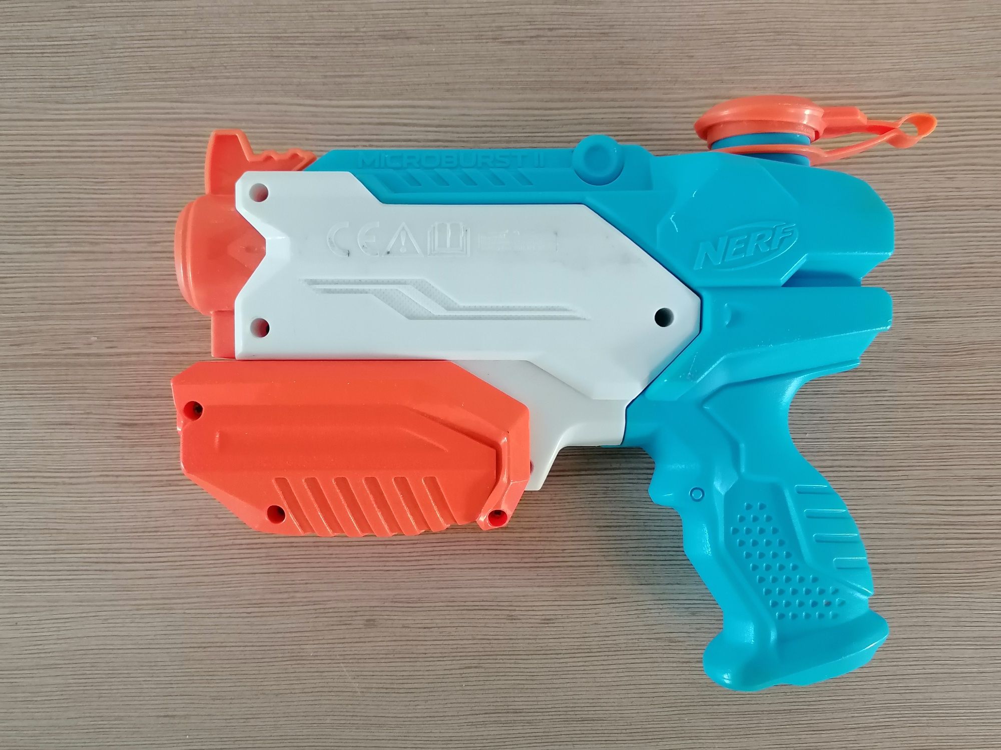 Pistolet na wodę NERF x 2 sztuki / Dwa pistolety na wodę NERF
