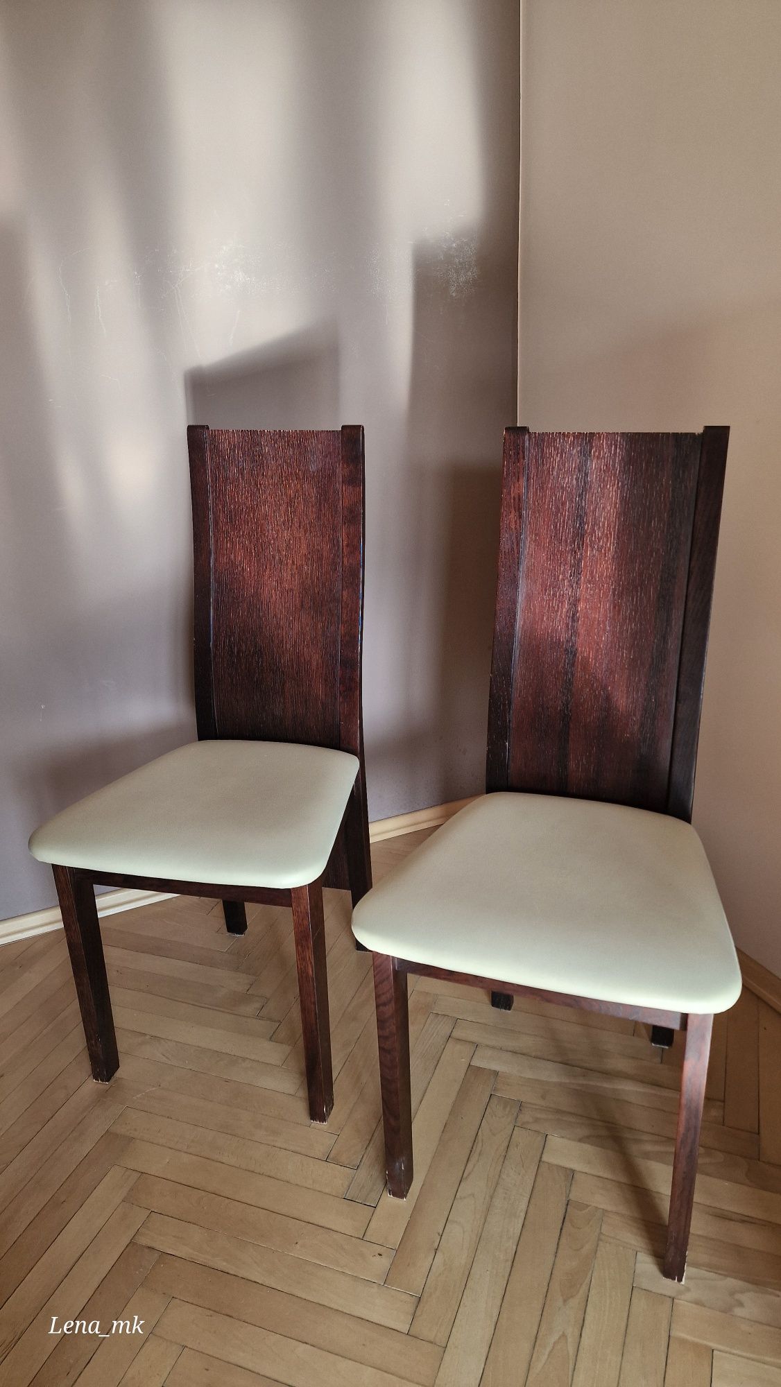 Stół  i komplet krzeseł w kolorze venge sprzedam