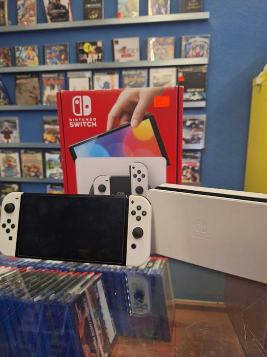 Konsola Nintendo Switch OLED, CentrumGrania