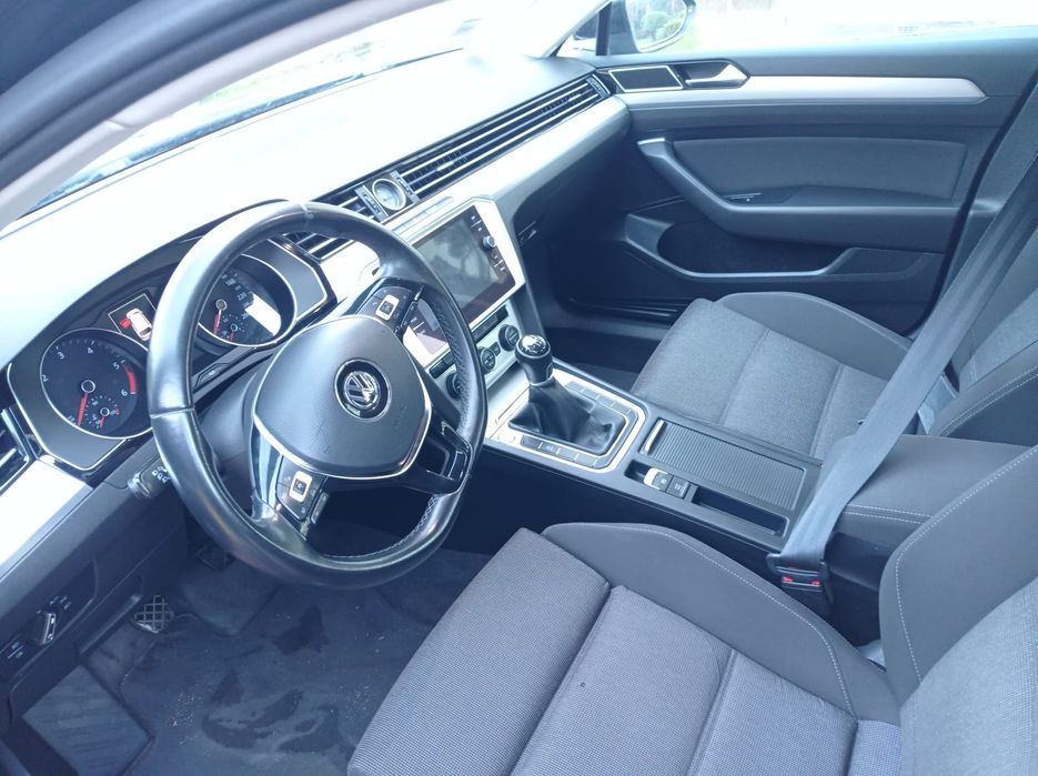 Volkswagen Passat 2018 rok 173 tyś km przebiegu bezwypadkowy