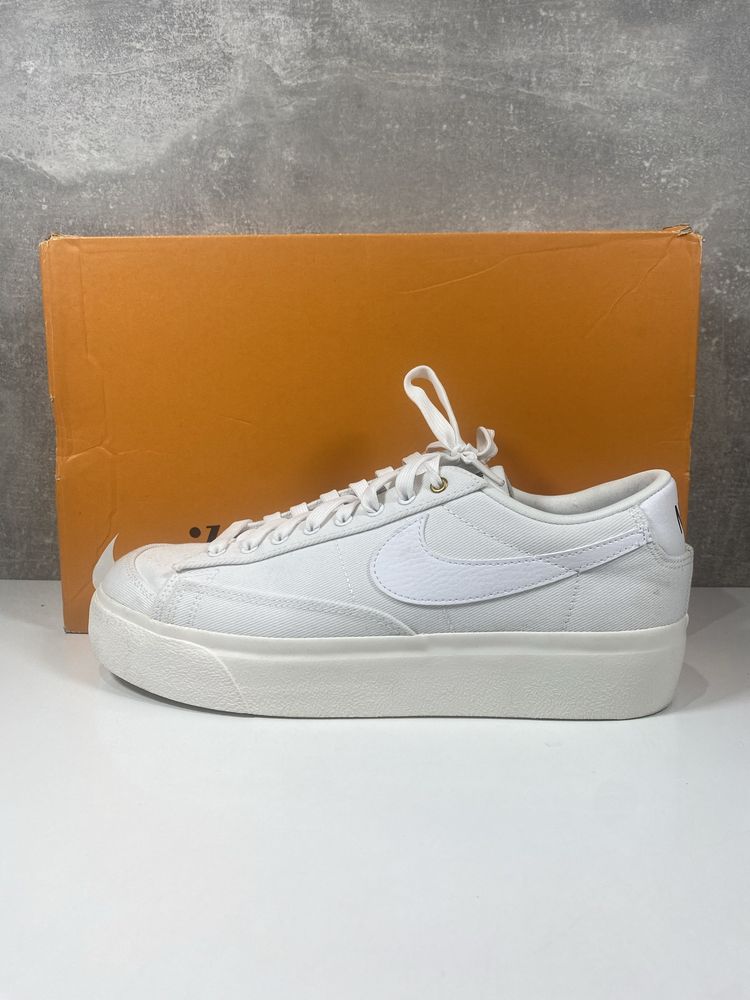 Trampki Nike Blazer Low Platform biale rozmiar 40