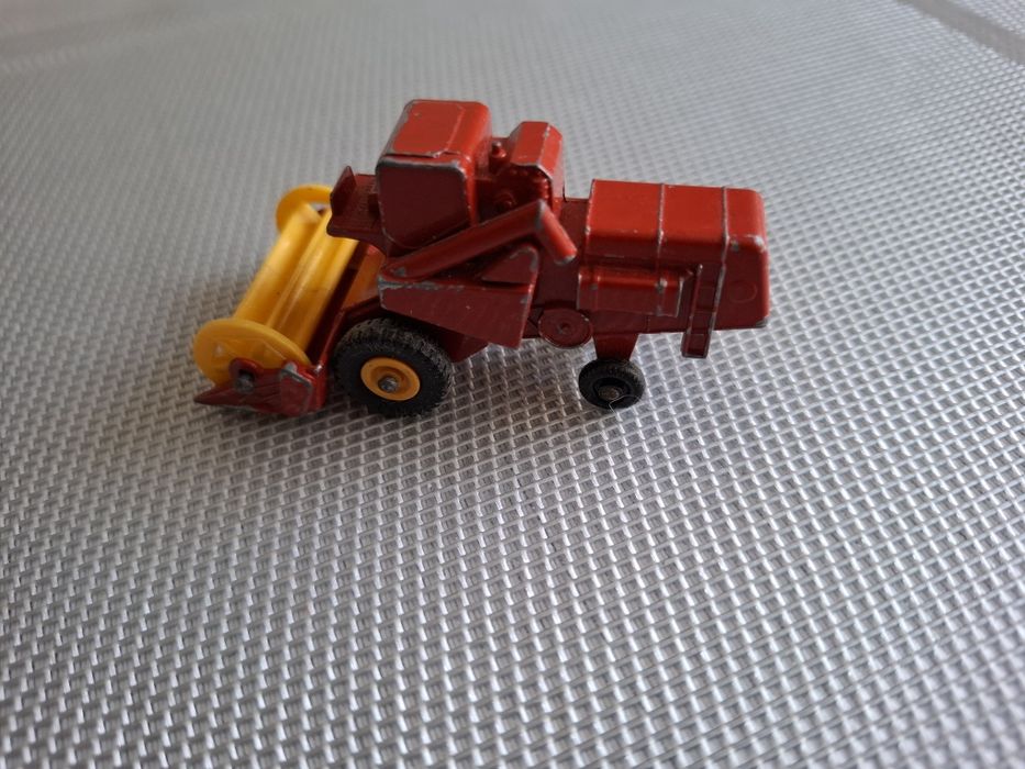Matchbox kombajn model