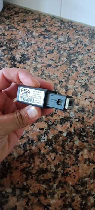 Entrada pen Módulo Aux/USB Peugeot 208/ 2008 ll / Citroen C4 lii