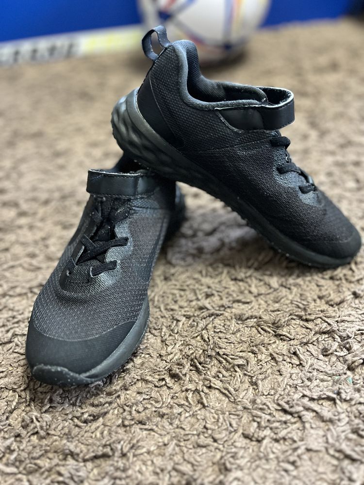 Продам кроси Nike