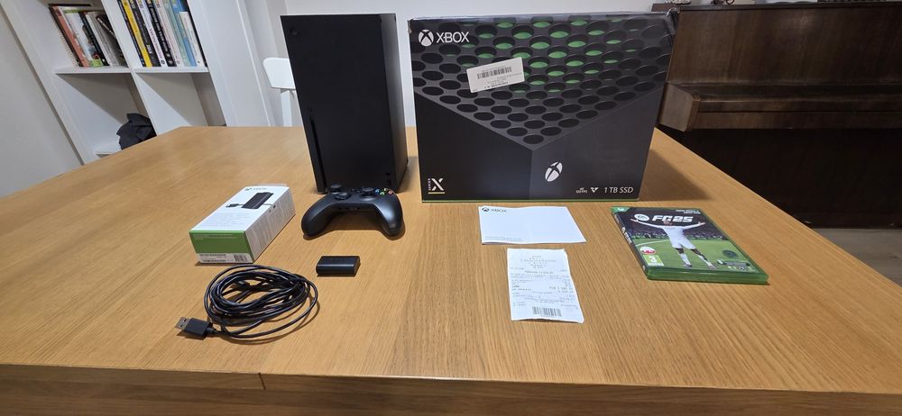 Konsola XBox Series X zakupiona w sklepie 30 sierpnia tego roku