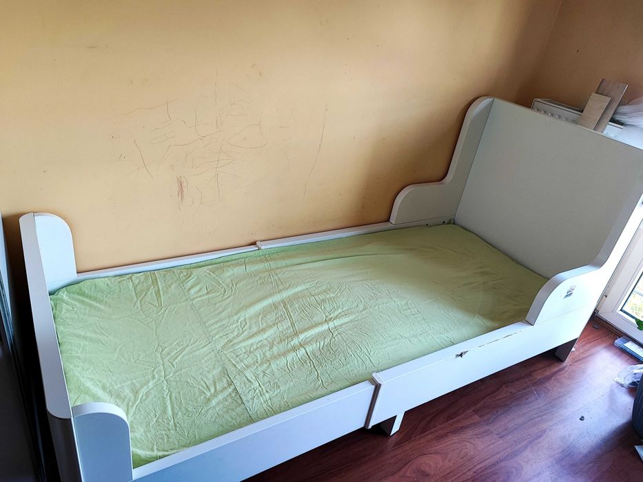 Busunge lózko ikea z materacem